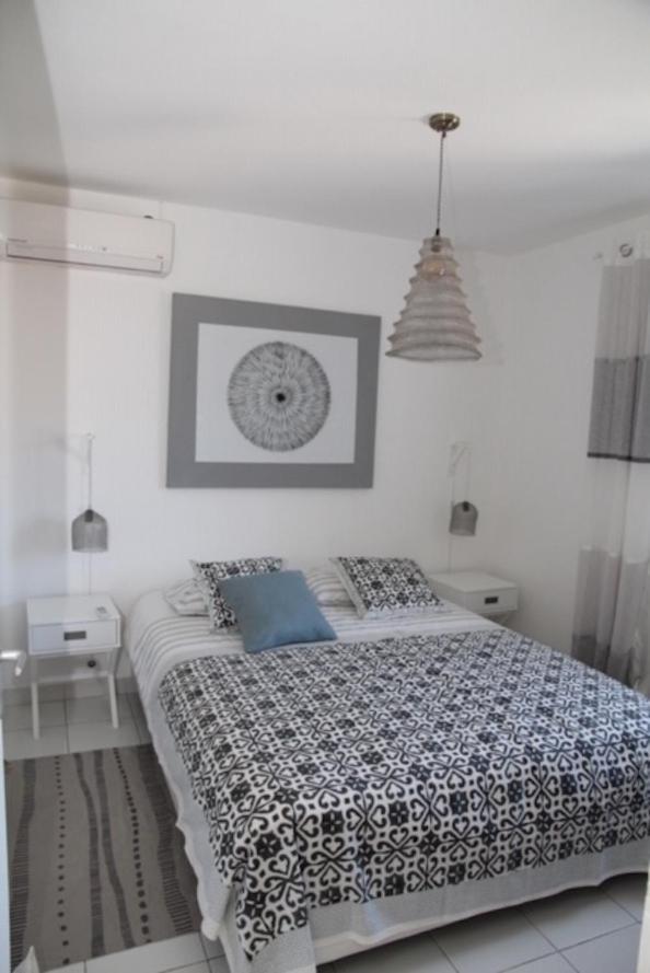 Le Pelican L'Ermitage-Les-Bains Ngoại thất bức ảnh